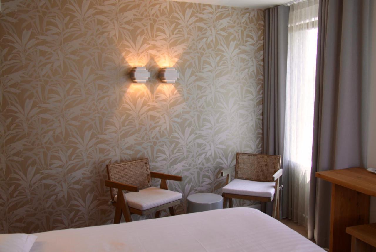 Iris Hotel 4*